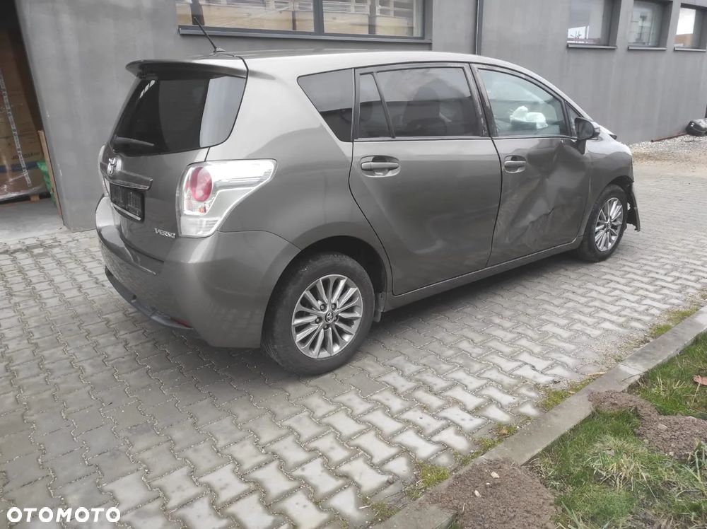 Toyota Verso 1.6 D-4D 5-Sitzer Start/Stop Comfort - 4