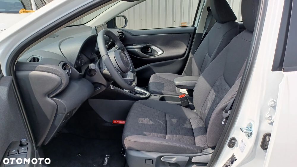 Toyota Yaris - 8