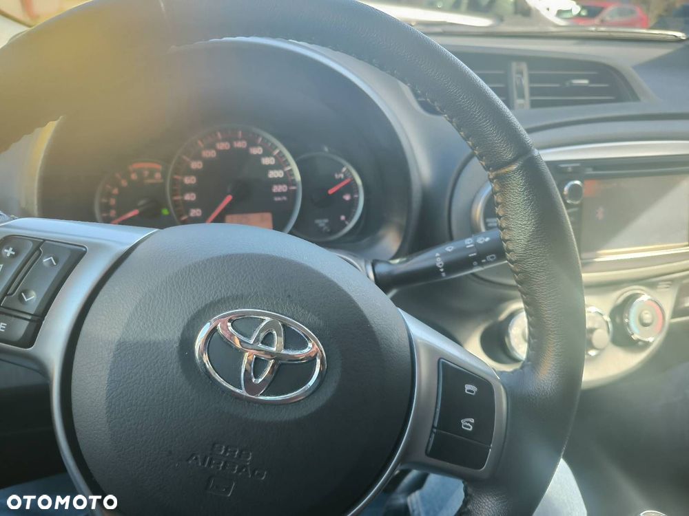 Toyota Yaris 1.33 Sol - 11