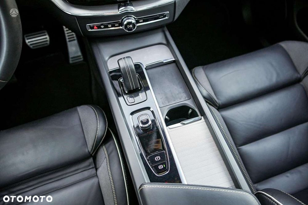 Volvo XC 60 - 21
