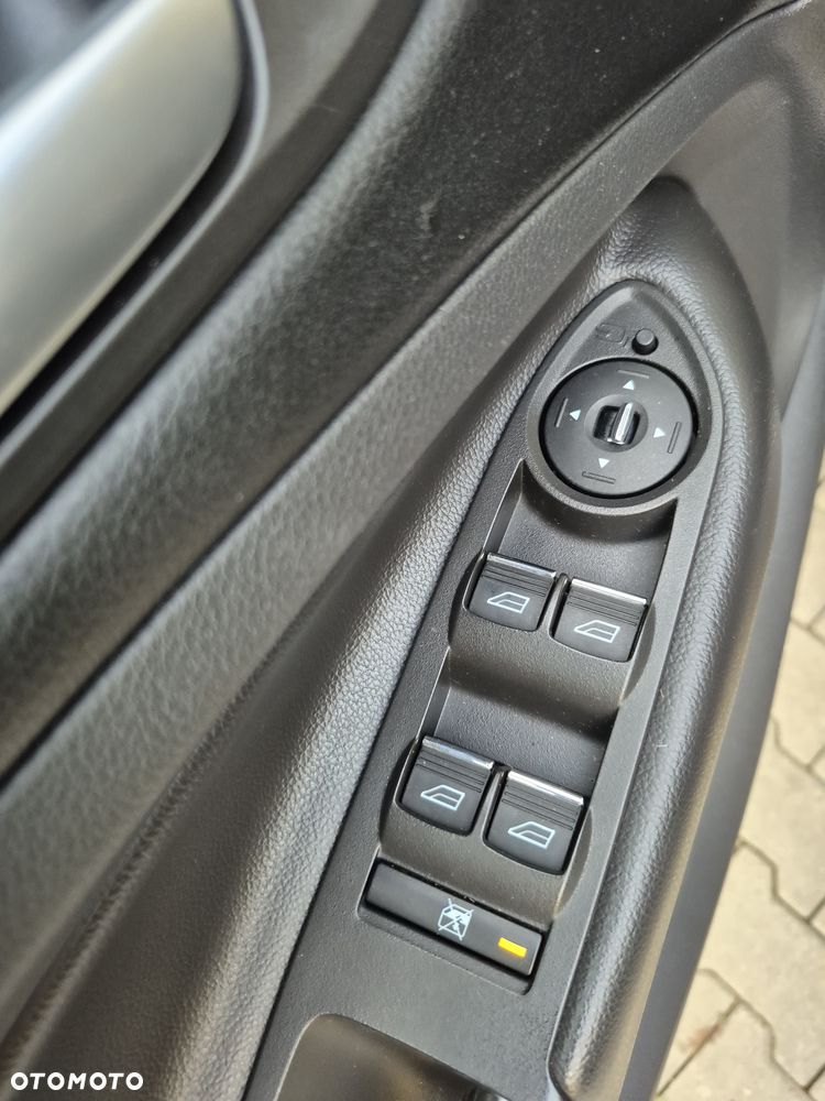 Ford Kuga - 18