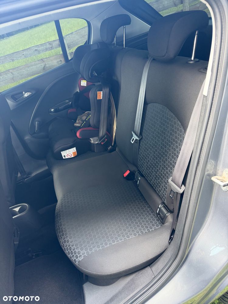 Opel Corsa 1.4 Enjoy - 9