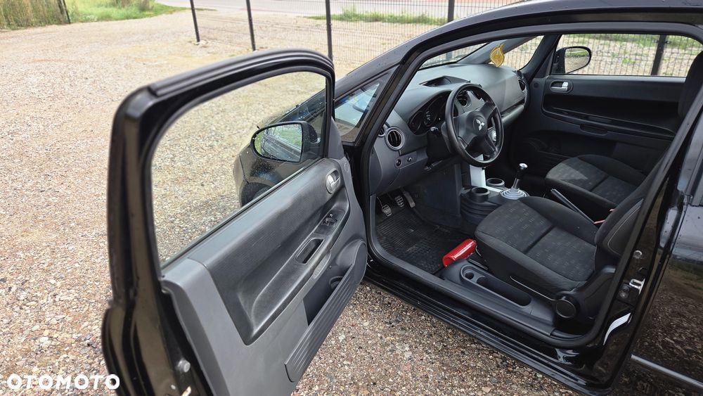 Mitsubishi Colt - 6