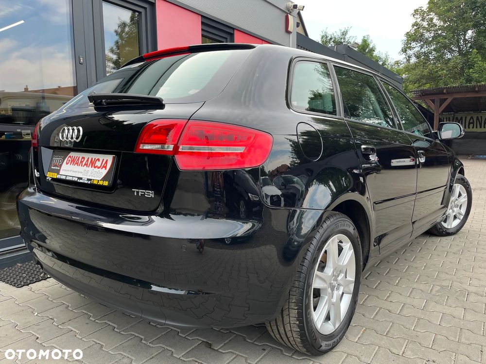 Audi A3 Sportback 1.2 TFSI Attraction - 8