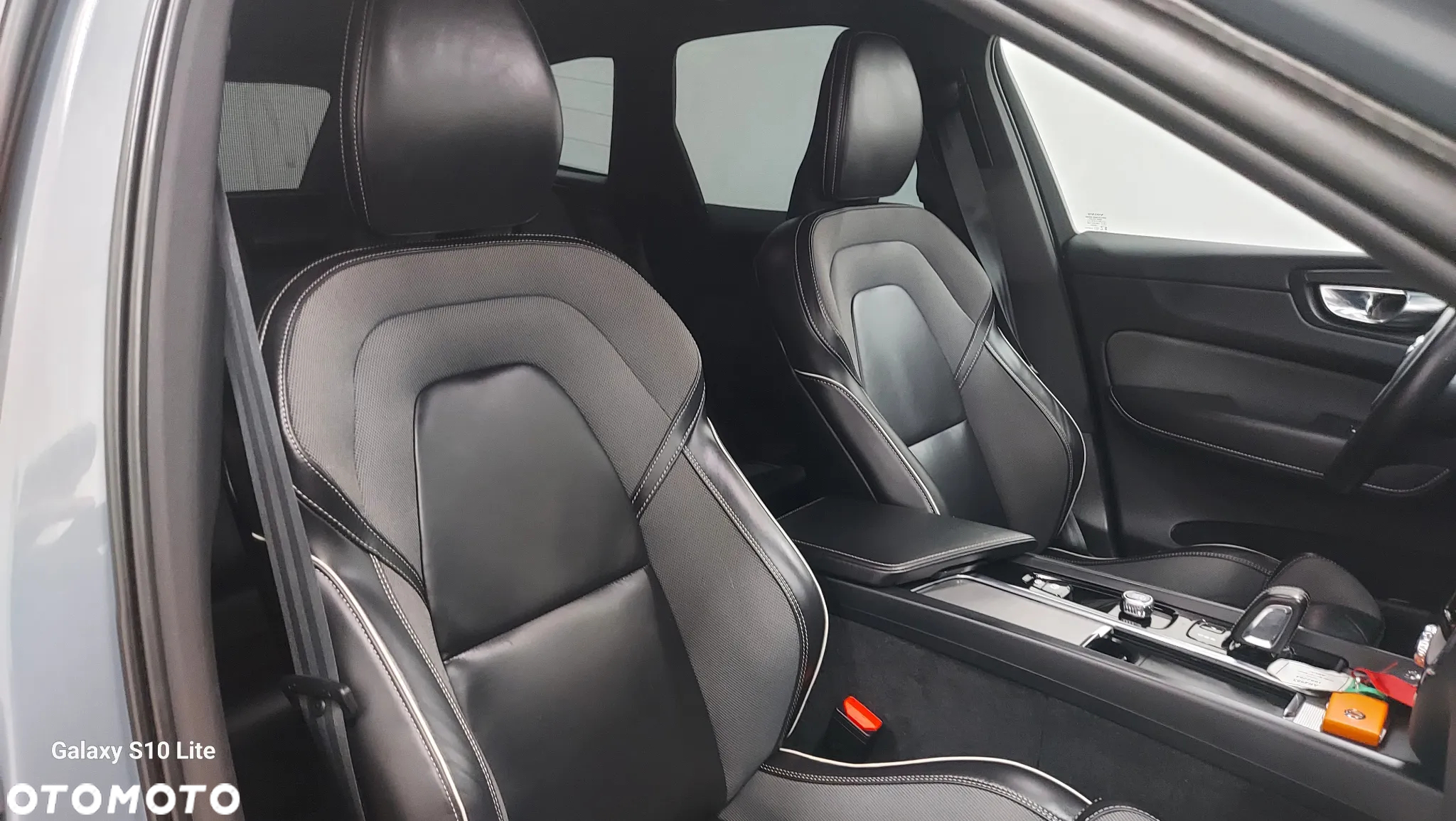Volvo XC 60 B4 D Geartronic RDesign - 17