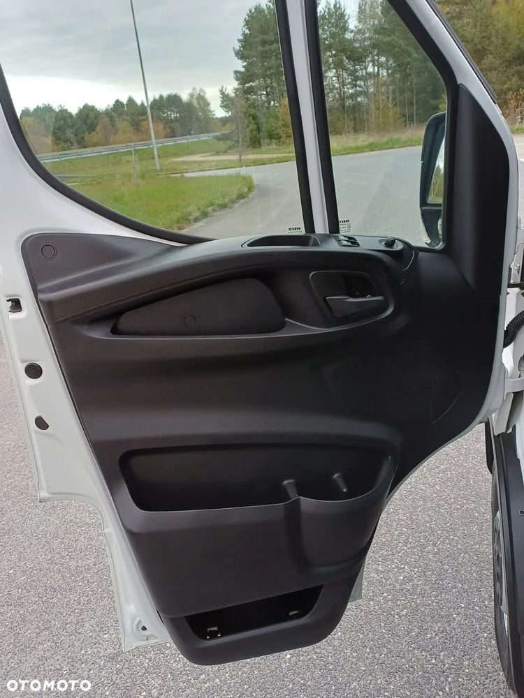 Iveco 35S15 - 13