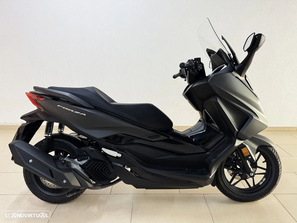 Honda Forza 125 Matte TFT - 1