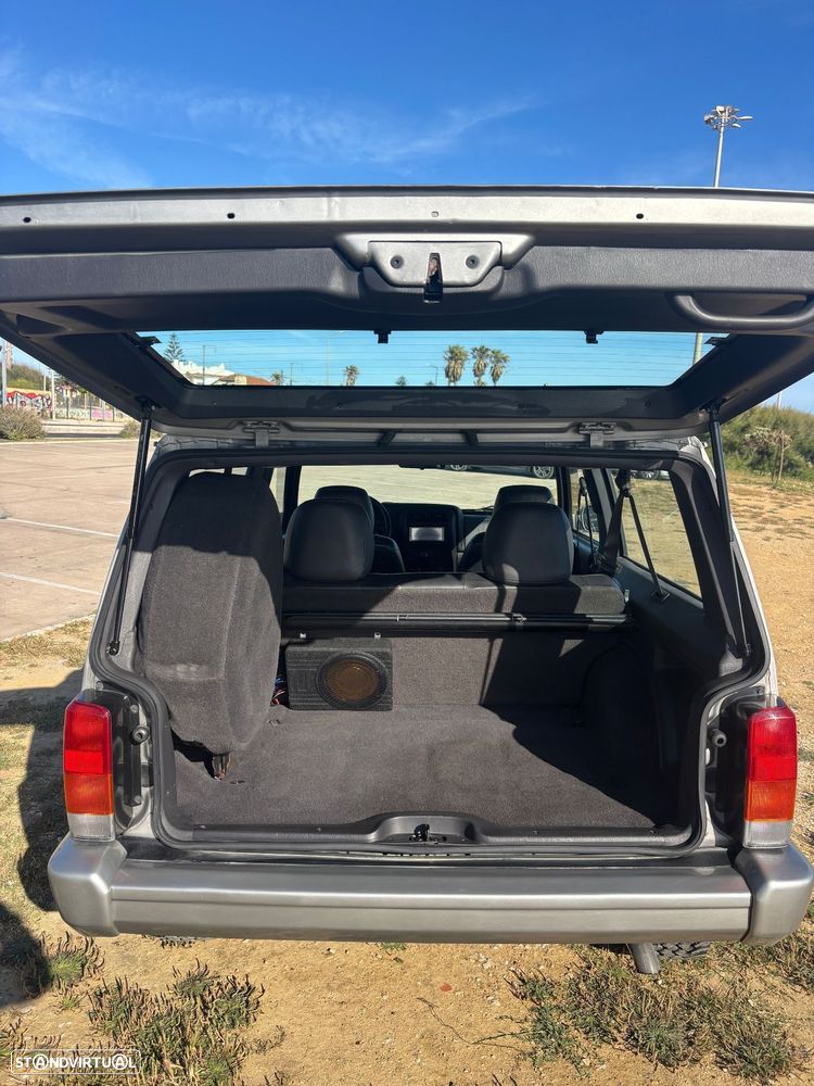 Jeep Cherokee 2.5 TD Base - 41