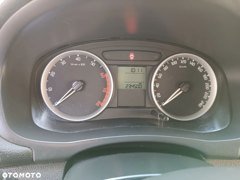 Skoda Fabia 1.4 16V Comfort - 6