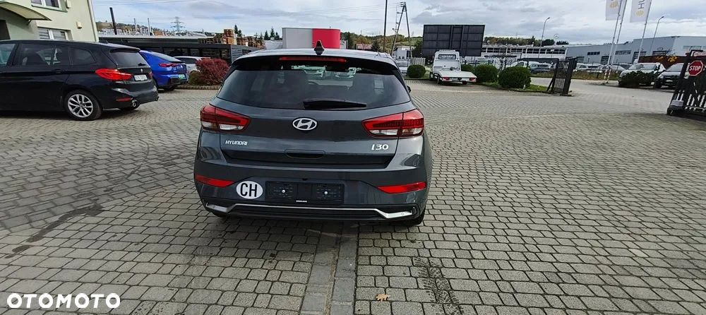 Hyundai i30 1.5 T-GDI 48V-Hybrid DCT Advantage - 6