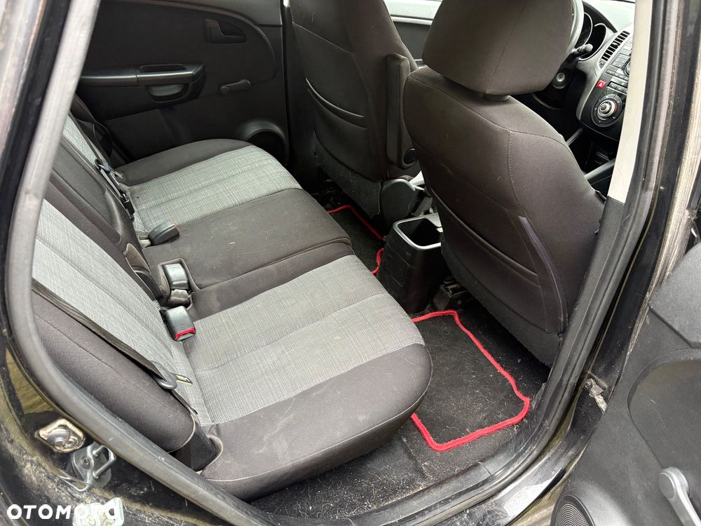 Kia Venga 1.4 CRDi 90 Dream-Team Edition - 6