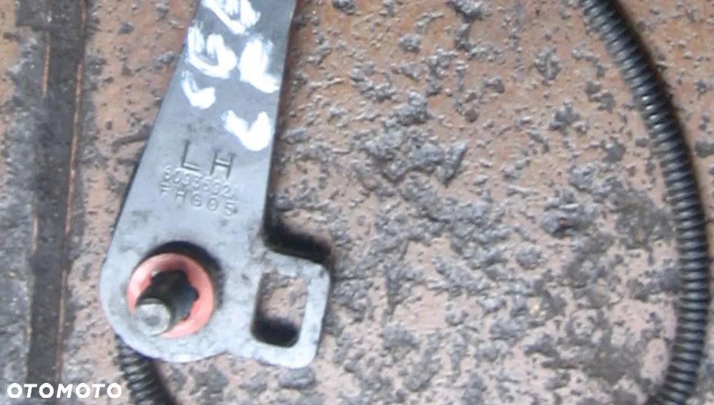 dźwignia rączka fotela zapięcie pasa KIA CEED I - 4
