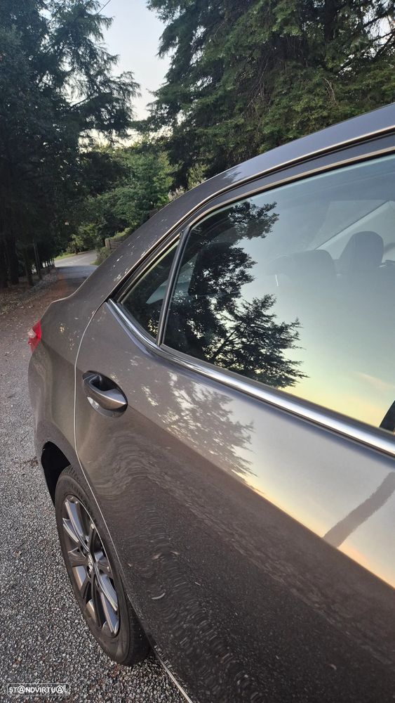 Toyota Corolla 1.33 VVT-i Exclusive+Navi - 13