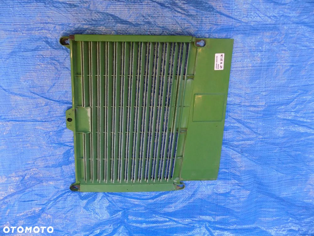 John Deere seria 6000, 6600 6800 6900 osłona boczna silnika maski kratka prawa - 1
