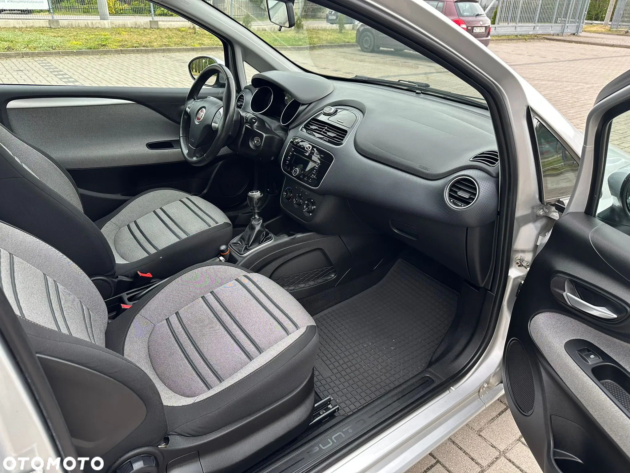Fiat Grande Punto - 8