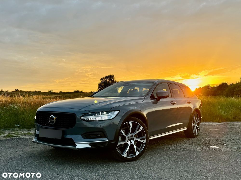 Volvo V90 Cross Country D5 AWD Pro - 1