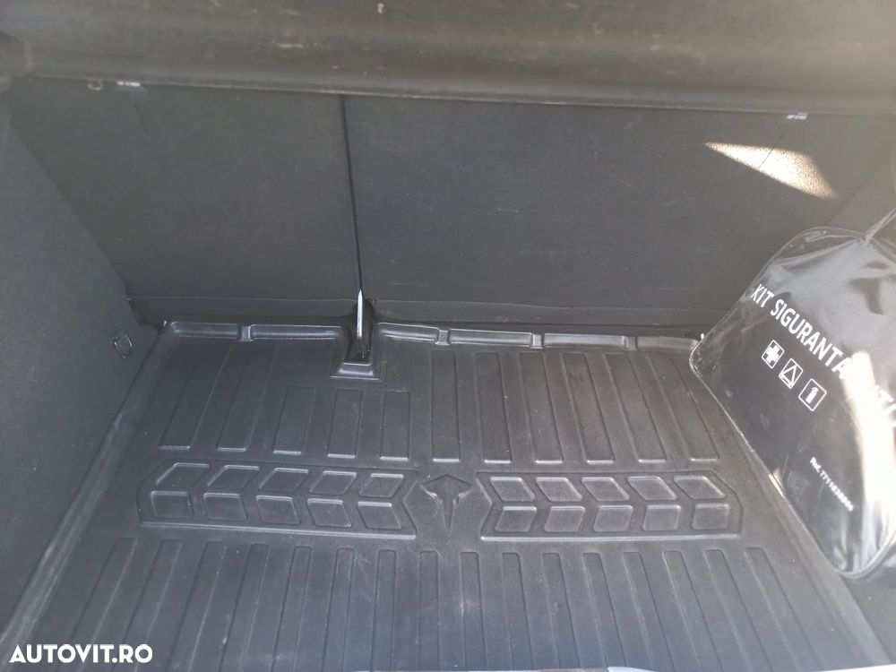 Dacia Sandero TCe 90 MT6 Comfort - 16