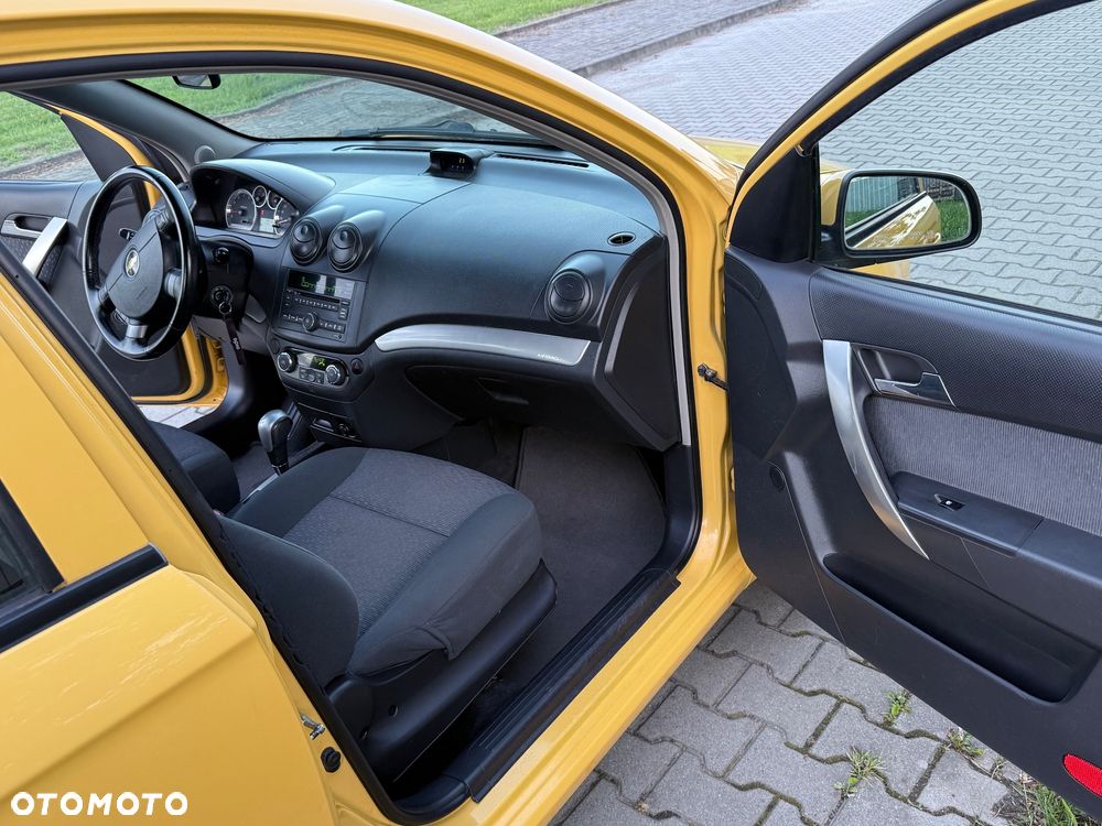 Chevrolet Aveo - 10