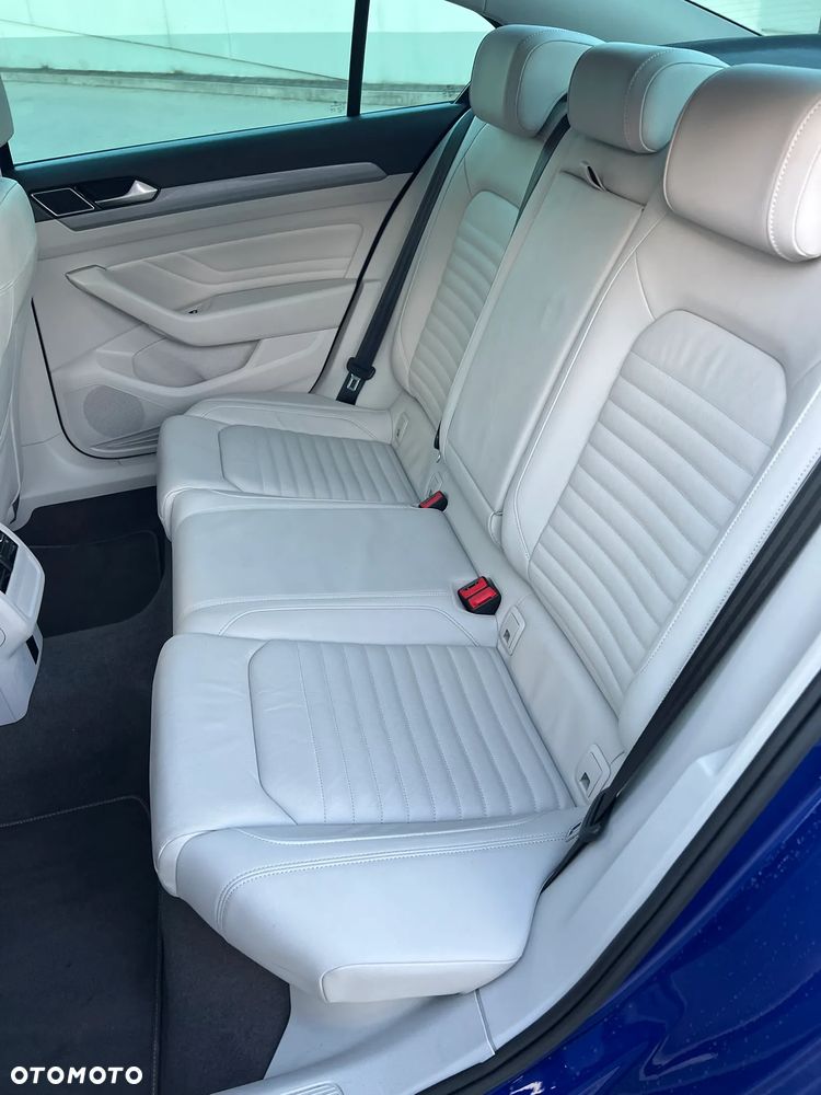 Volkswagen Passat 2.0 TDI EVO Business DSG - 16