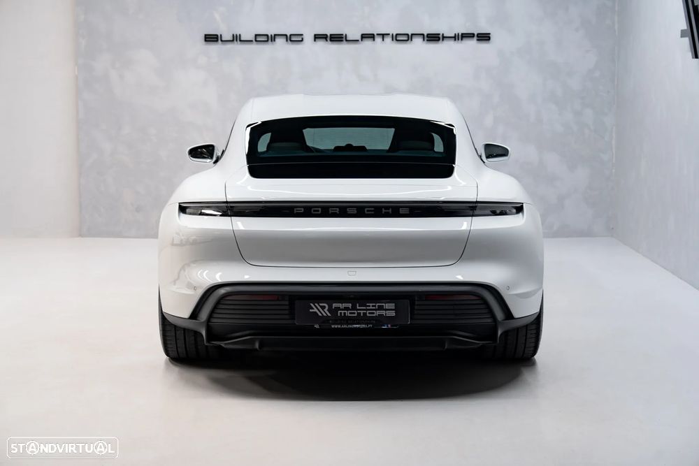 Porsche Taycan Bateria Performance Plus - 12