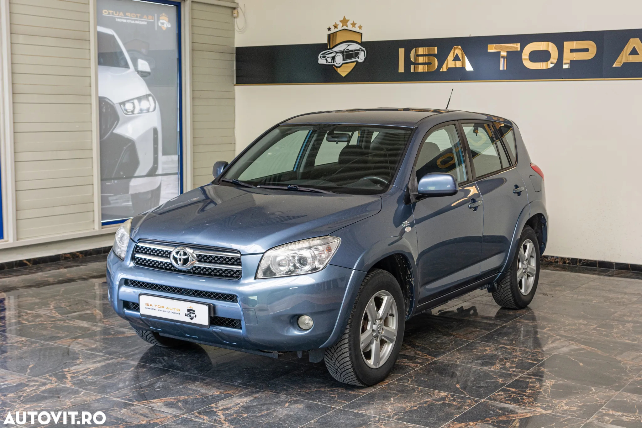 Toyota RAV4 - 10