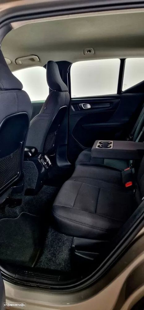 Volvo XC 40 1.5 T2 Momentum Plus Geartronic - 33