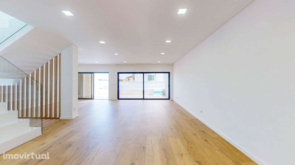 Excelente Moradia T4 com Piscina e Terraço - Grande imagem: 2/47