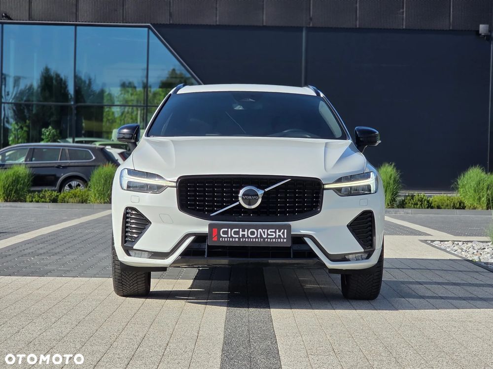 Volvo XC 60 B4 D AWD R-Design - 40