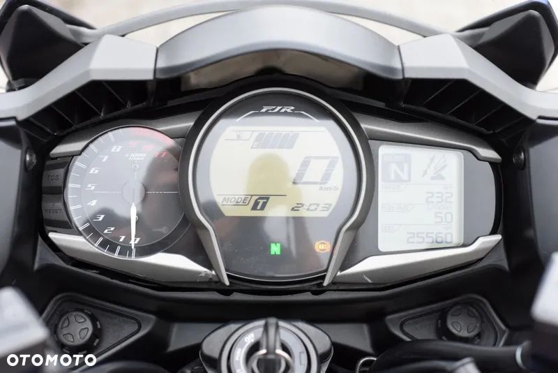 Yamaha FJR - 35