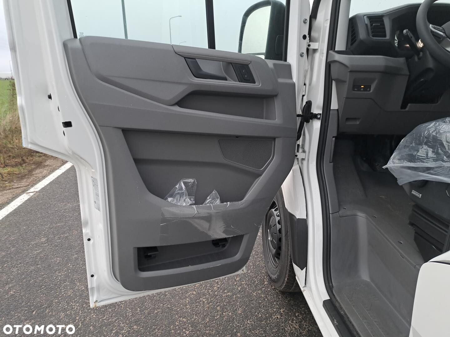 Volkswagen Crafter 35 Furgon, 2,0 TDI SCR 177KM,  6-bieg man., r.o: 4490 mm - 17
