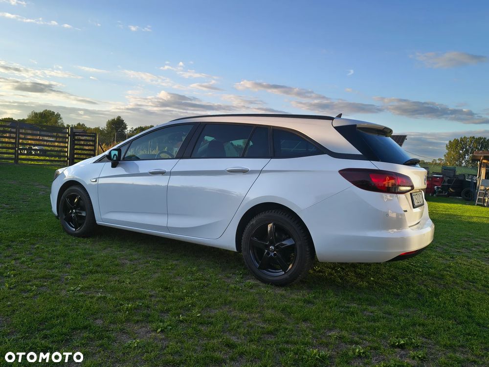 Opel Astra 1.6 CDTI Enjoy - 27