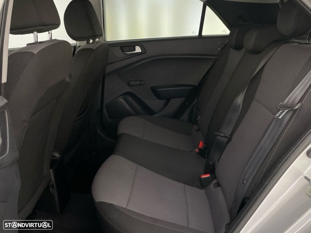 Hyundai i20 1.0 T-GDI Style DCT - 12