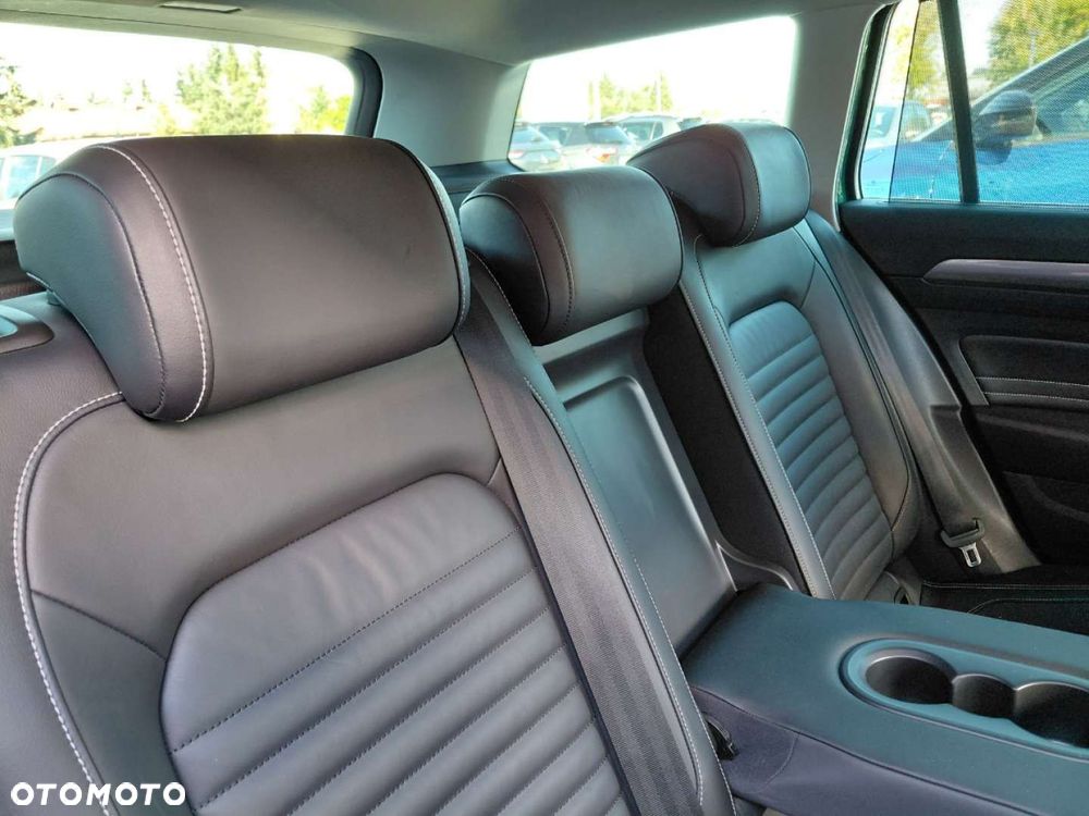Volkswagen Passat Alltrack - 18