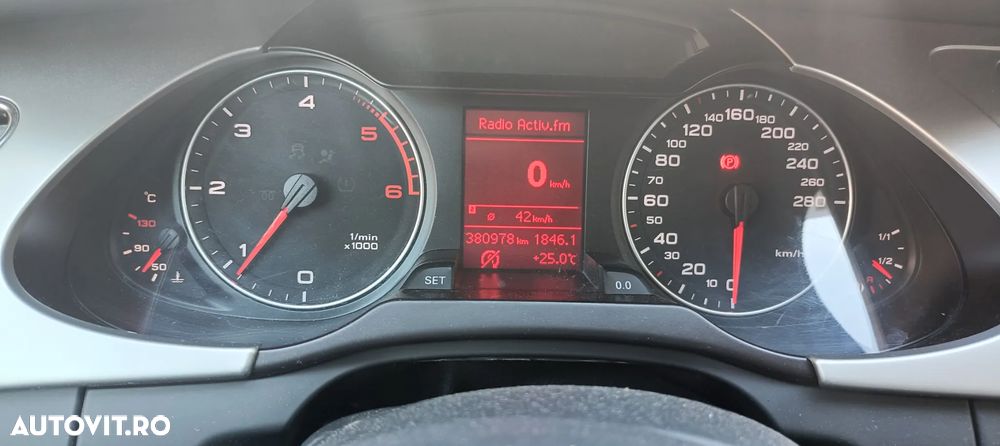 Audi A4 Avant 2.0 TDI - 9