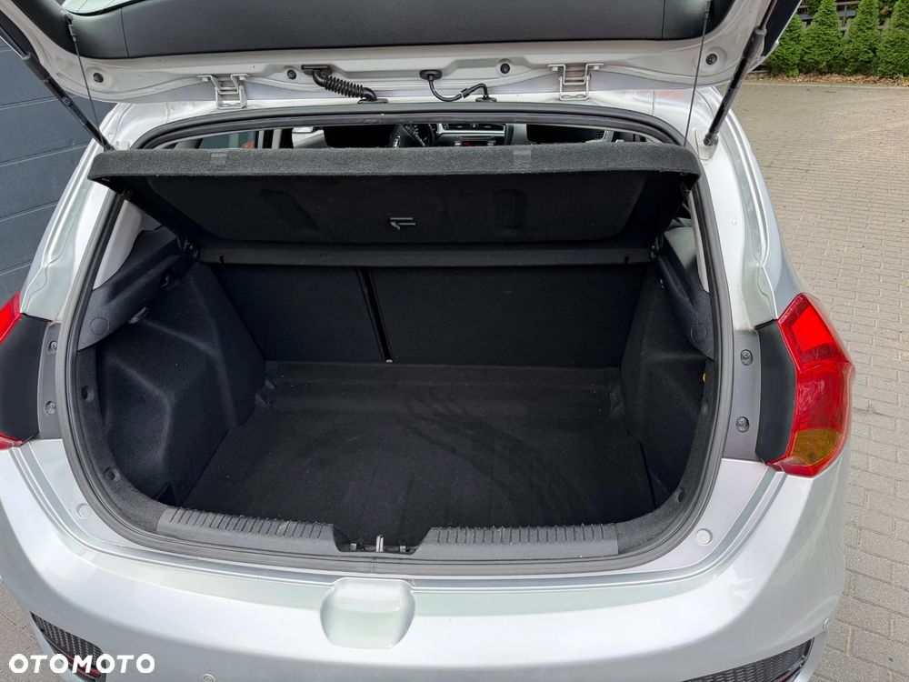 Kia Ceed 1.6 CRDi M - 14