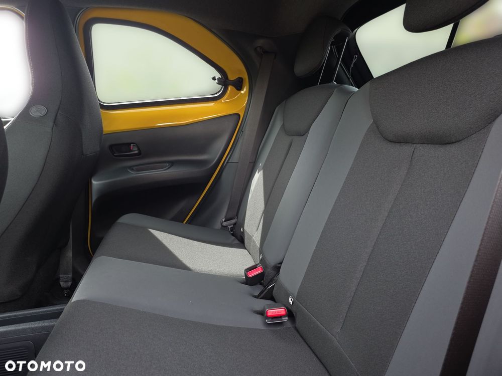 Toyota Aygo X Hybrid 1.5 Style e-CVT - 14