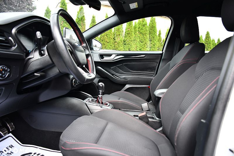 Ford Focus 1.5 EcoBlue Start-Stopp-System ST-LINE X - 10