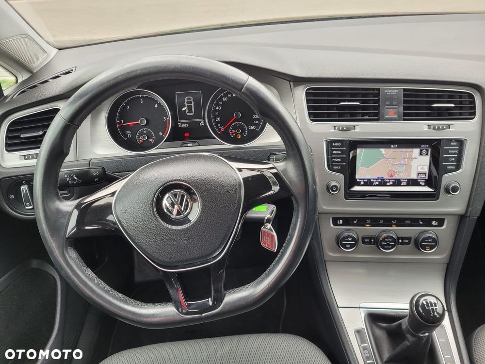 Volkswagen Golf - 14