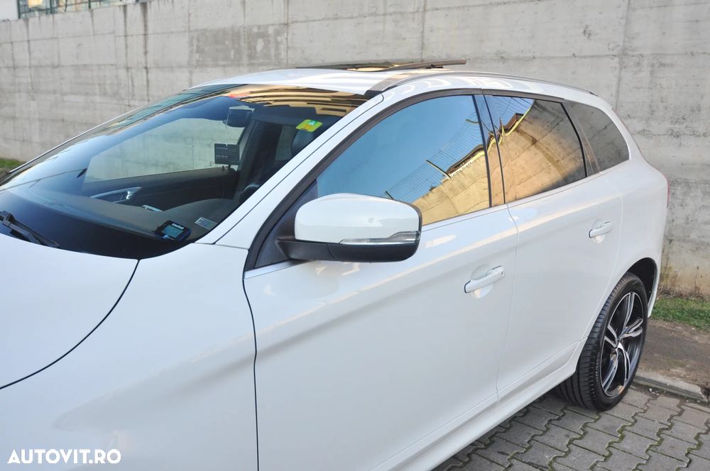 Volvo XC 60 D5 AWD Geartronic Momentum - 14