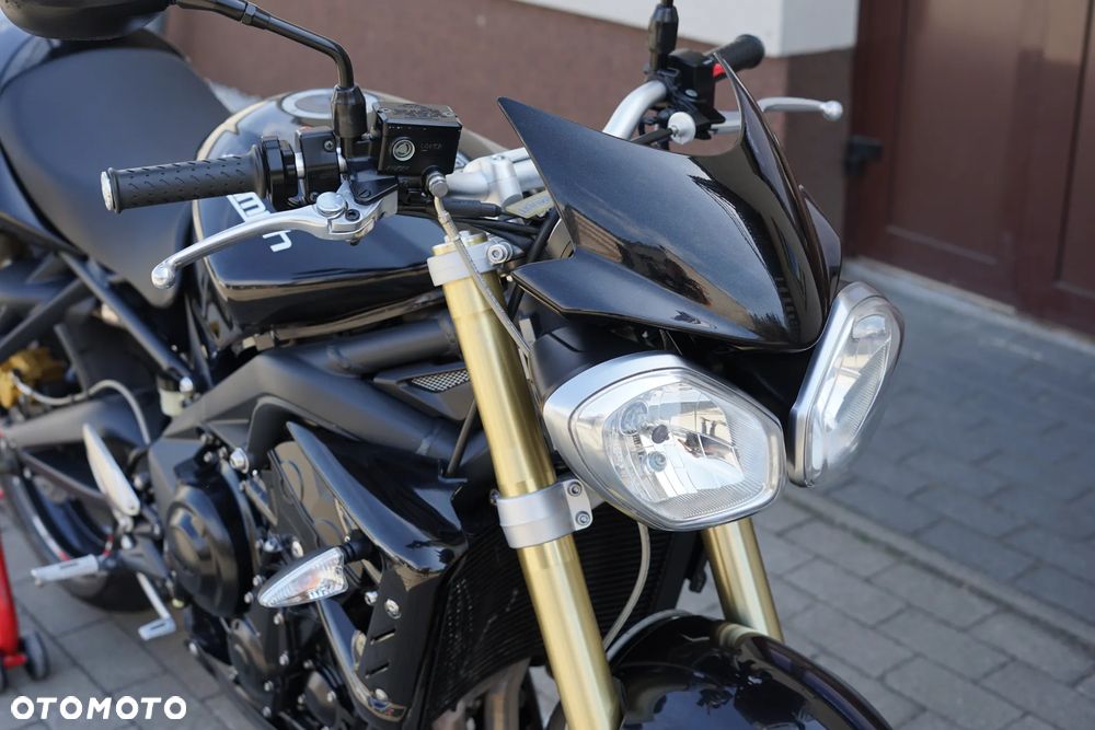 Triumph Street Triple - 13