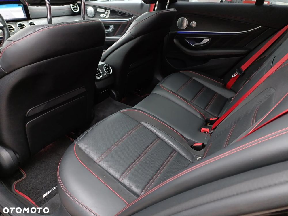 Mercedes-Benz Klasa E 43 AMG 4-Matic - 12