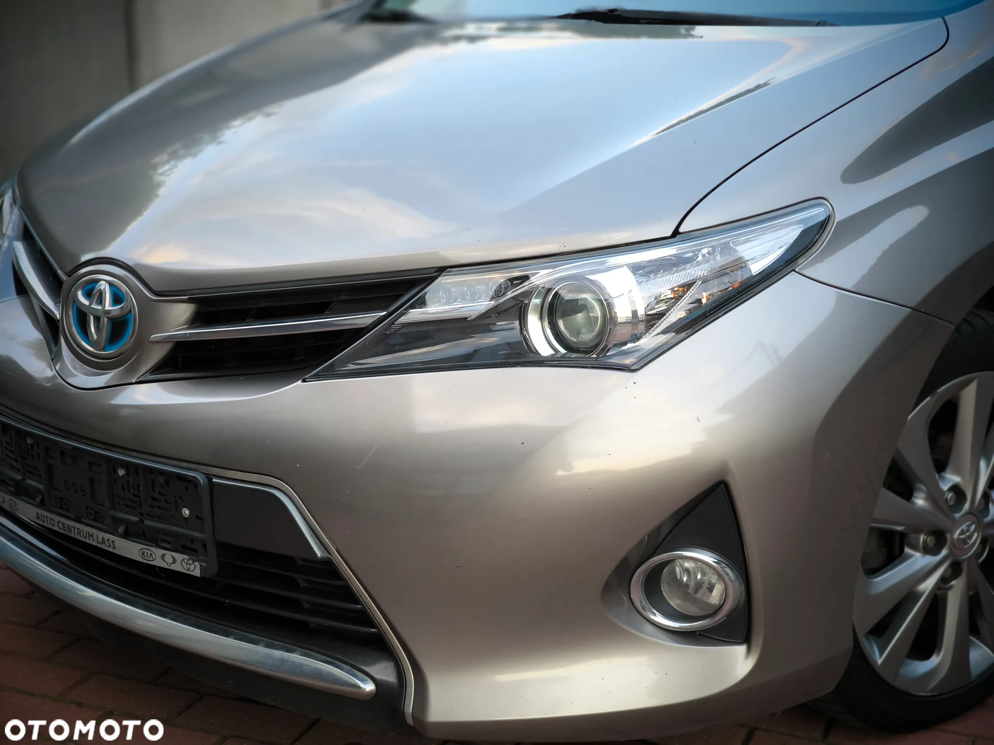 Toyota Auris 1.8 VVT-i Hybrid Automatik Style Selection - 32