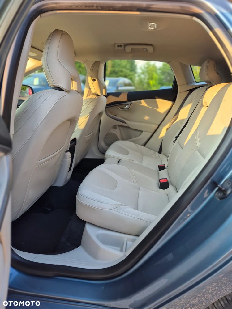Volvo V40 - 37