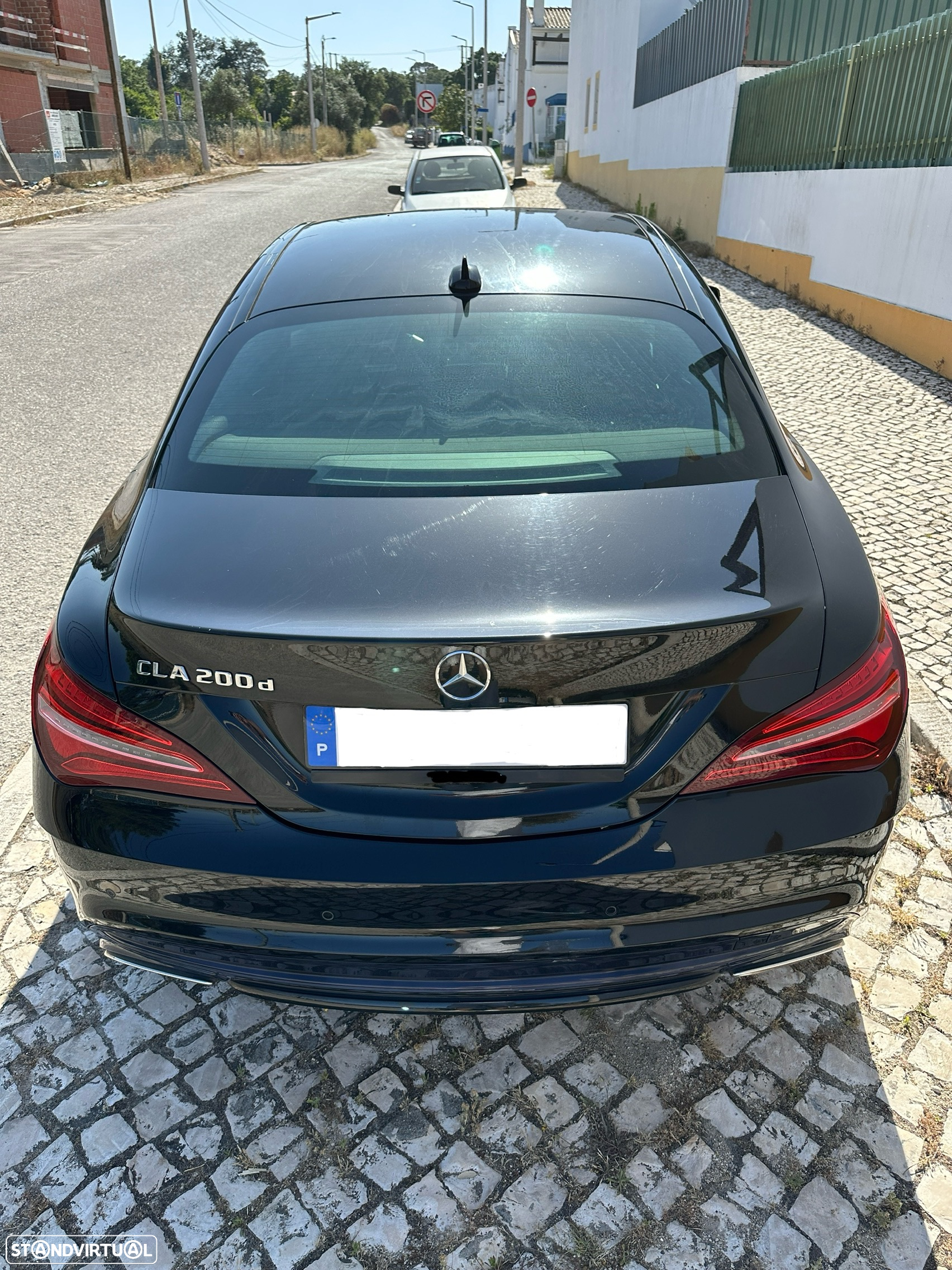 Mercedes-Benz 200 - 6