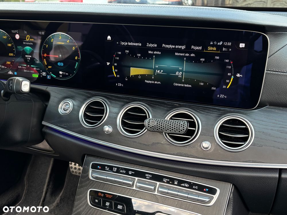 Mercedes-Benz Klasa E 300 de 9G-TRONIC AMG Line - 38