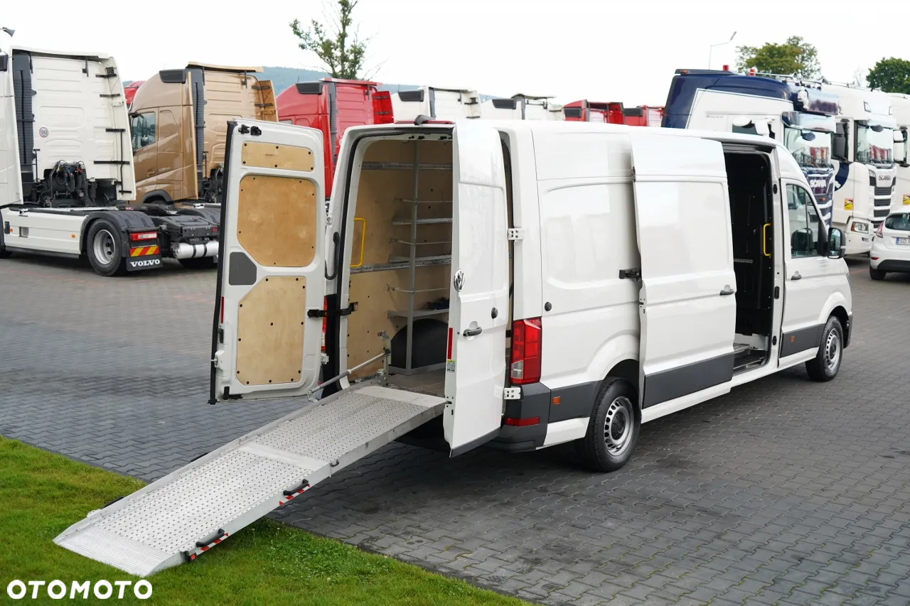 Volkswagen CRAFTER  / 2.0 D / FURGON BLASZAK / NAJAZD ALUMINIOWY /  DMC: 3500 KG / 2018 ROK / SPROWADZONY / PO KONTRAKCIE SERWISOWYM - 25