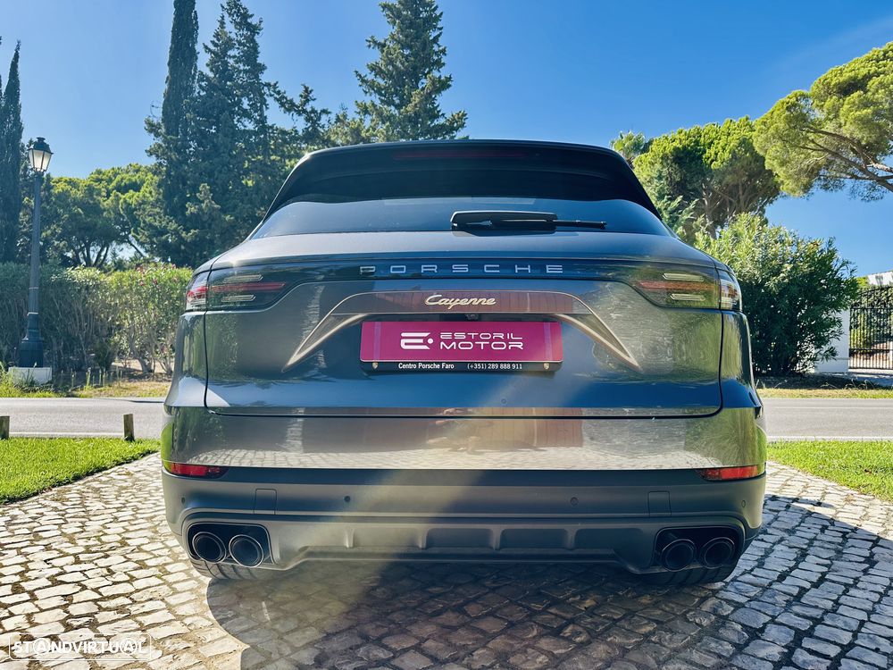 Porsche Cayenne - 6