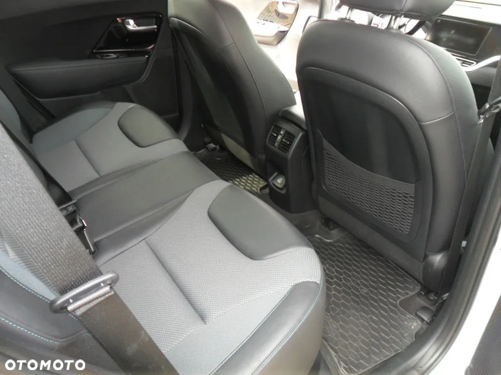 Kia Niro e-Niro 64kWh L - 22