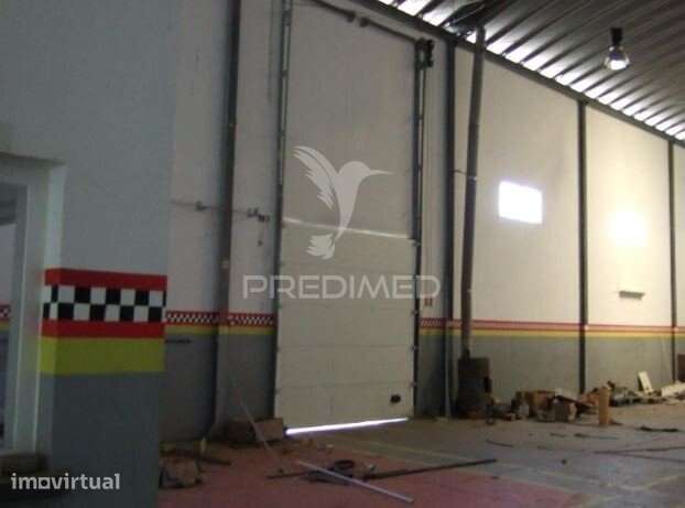 Stand Automóvel e Oficina com 1.080m² em Elvas - Grande imagem: 4/7