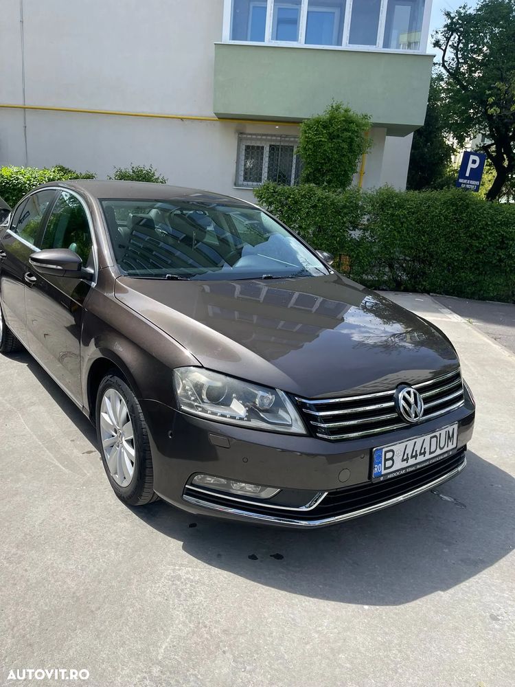 Volkswagen Passat 2.0 TDI BlueMotion Technology DSG Comfortline - 2